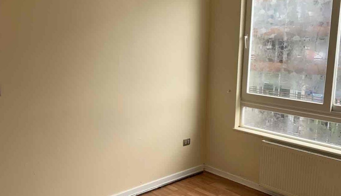 01960e72-f761-7191-825b-89c8340b0348